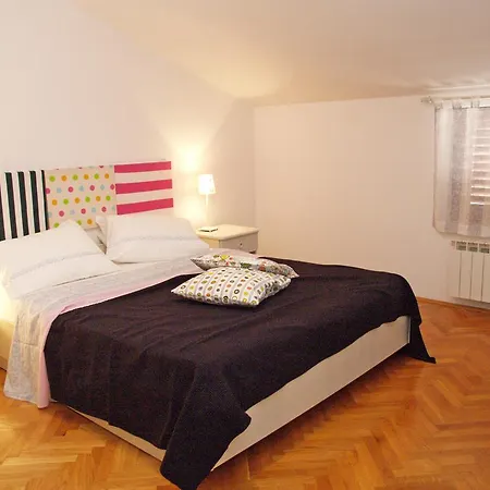 Family Friendly Apartments Pula Room photo