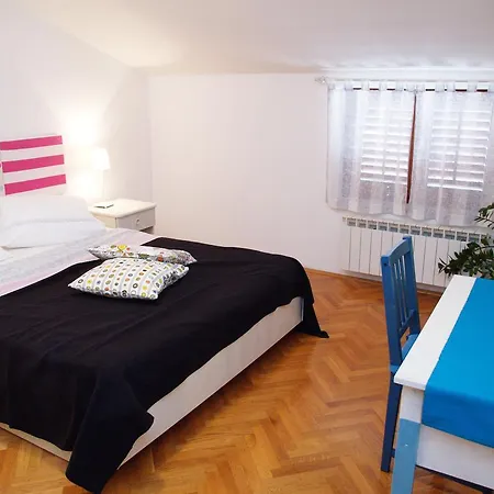 Family Friendly Apartments Pula Room photo