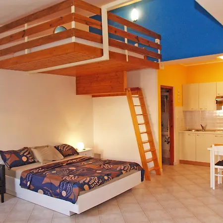 Family Friendly Apartments Pula Exterior photo